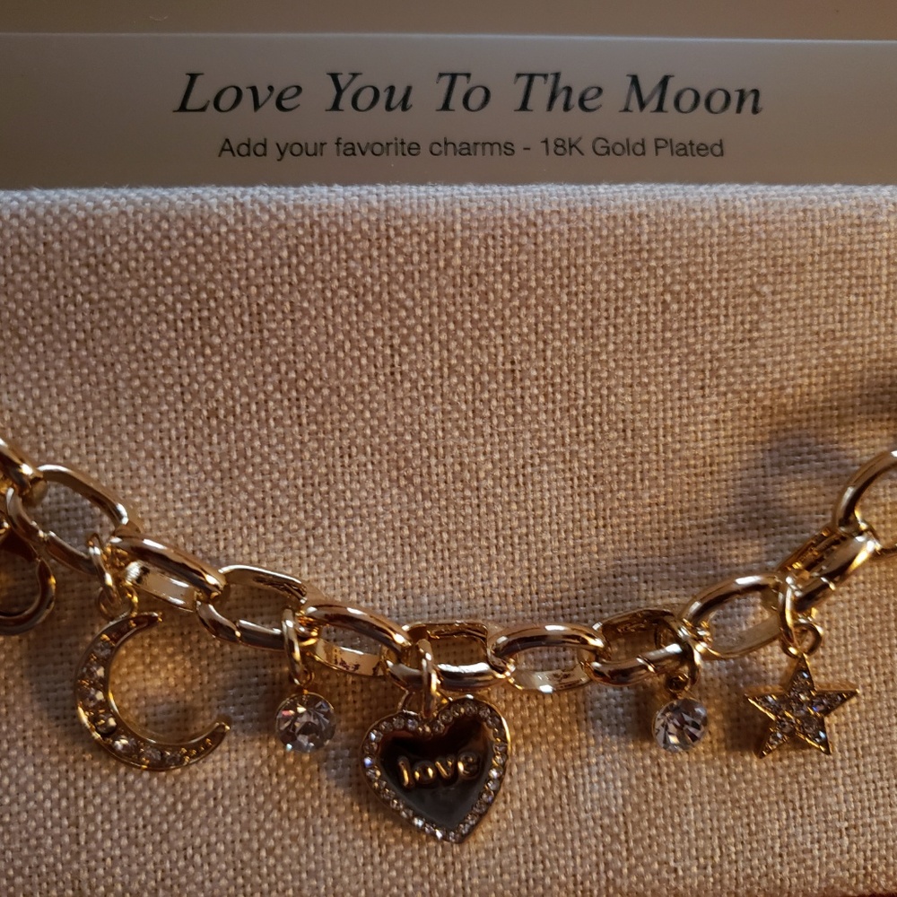 - charm bracelet - Picture 3 of 4